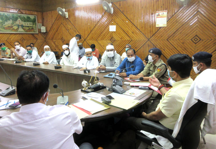 Eid-ul-Juha should follow social distancing: DM