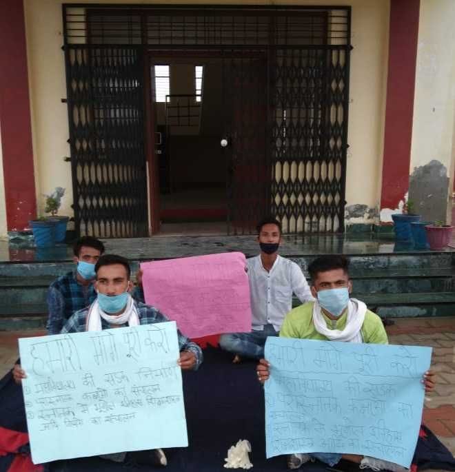 Students union representatives strike in Devidhura