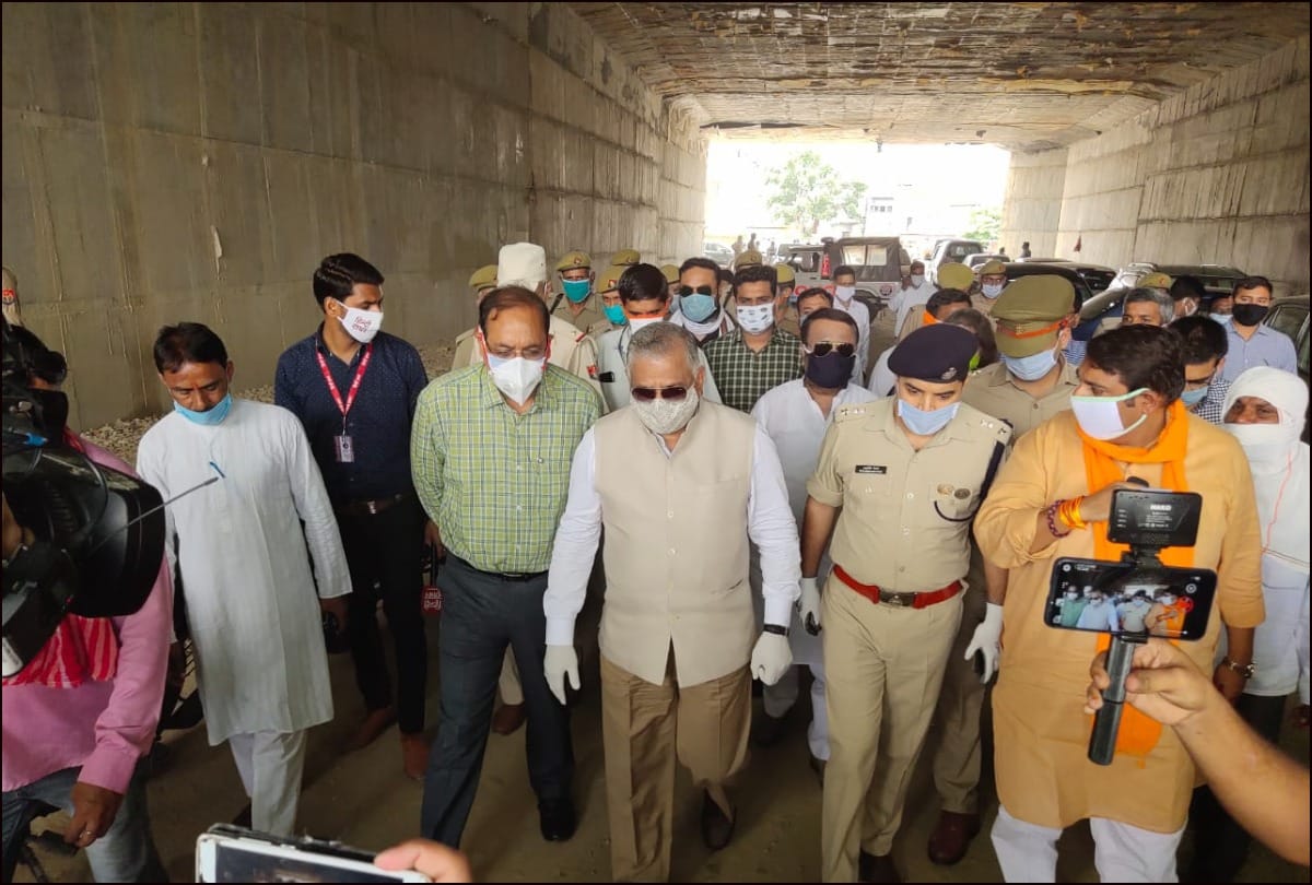 MP VK Singh visited the family of the journalist Vikram Joshi