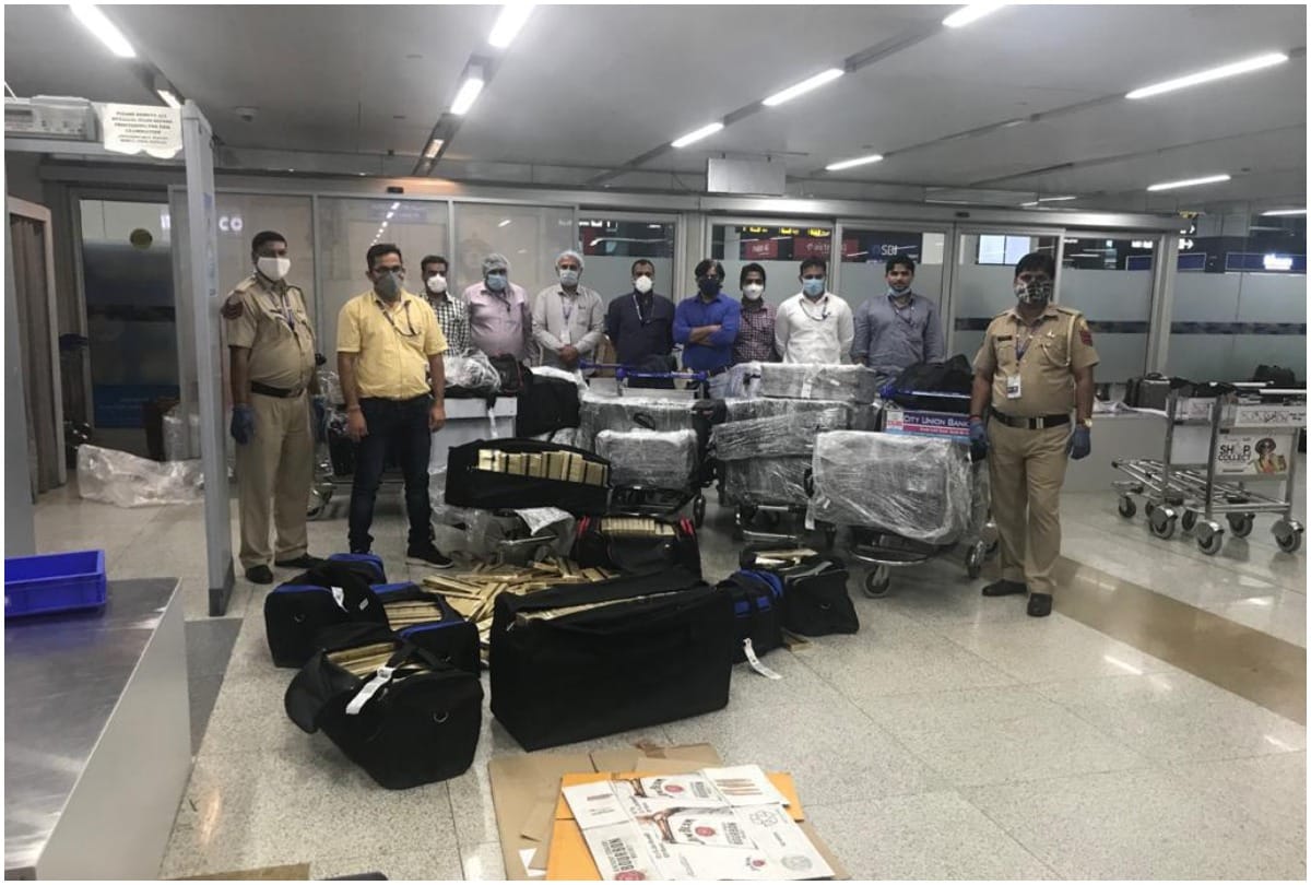 Delhi Custom seized 50 lakh cigarettes at Indira Gandhi Airport