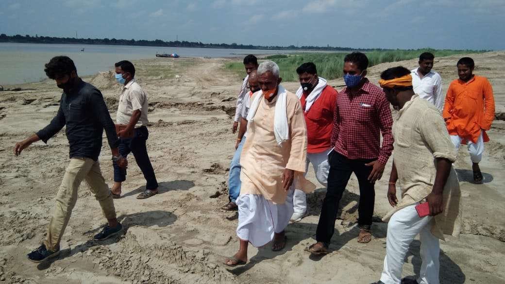 MLA inspected flood area and erosion land, gave instructions to complete the work in time