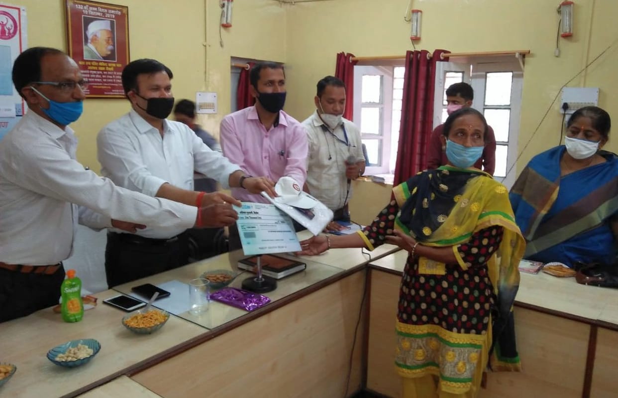 Prize of ICDS in Bageshwar