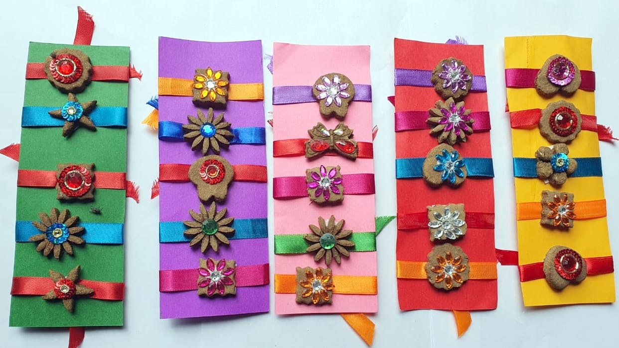 RSS loves Gobar's Rakhi project