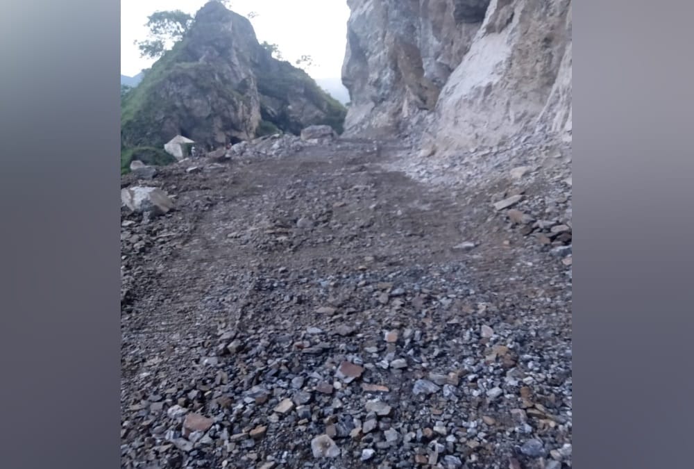 Badrinath highway open after six days in tota ghati, but threat of landslide remains intact