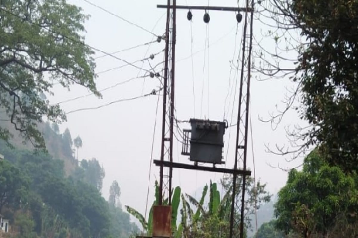 Two people died due to electrocution