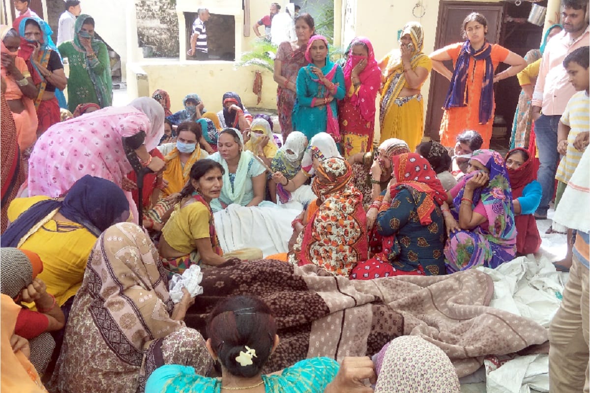 Husband and wife died from electric current in a village of Bijnor at Uttar Pradesh