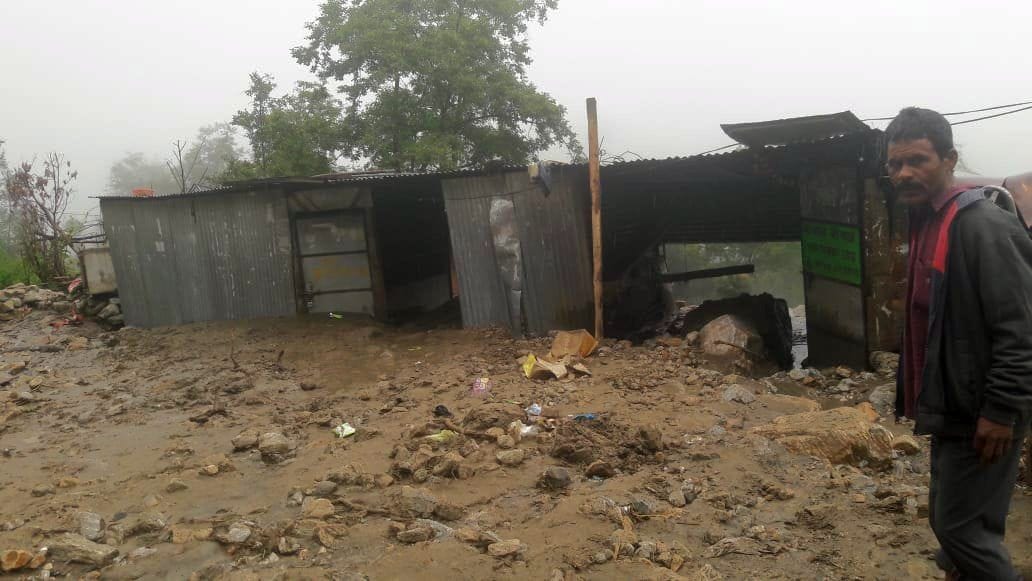 Munsari's Dhapa village is no longer worth living