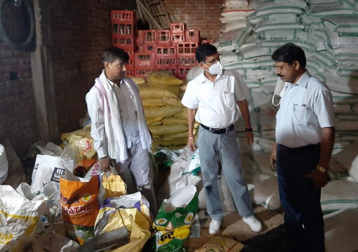 Hathras: three fertilizer vendors license suspended, two companies banned