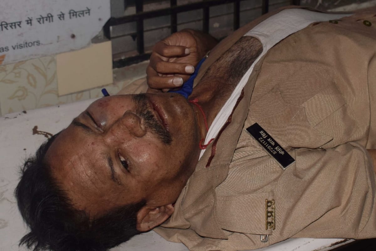 Meerut: riot control vehicle crushed businessman, death, rage women beaten up policeman