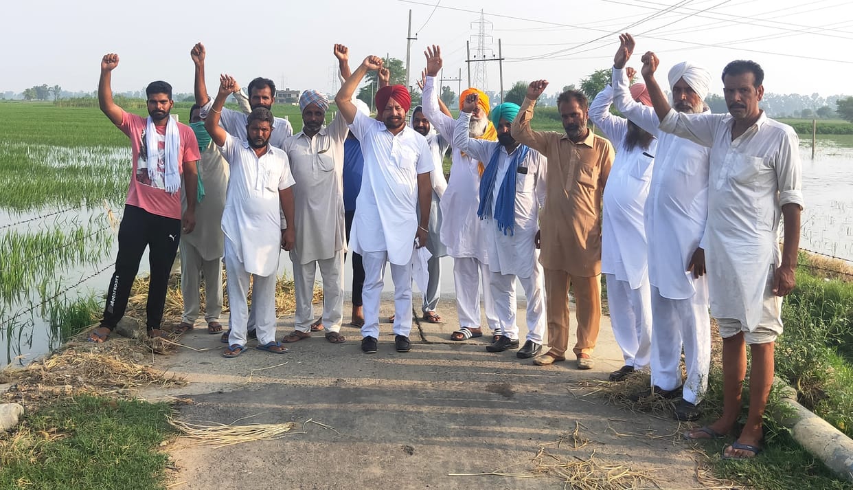 Demand for compensation for the wasted crop in muktsar