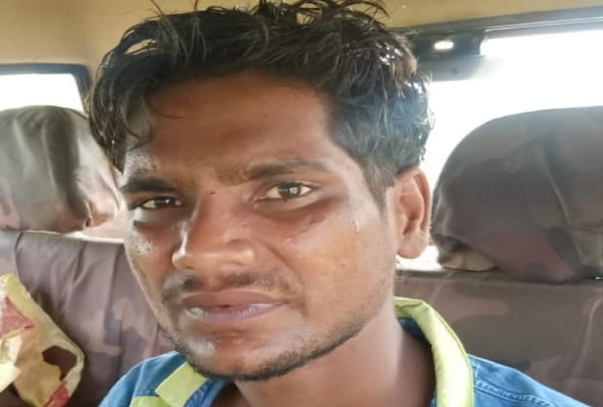 ghaziabad son killed mother with hammer thrown dead body in drain then admit himself arrested