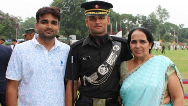 Muzaffarnagar: mother fulfills her resolve to send son to army