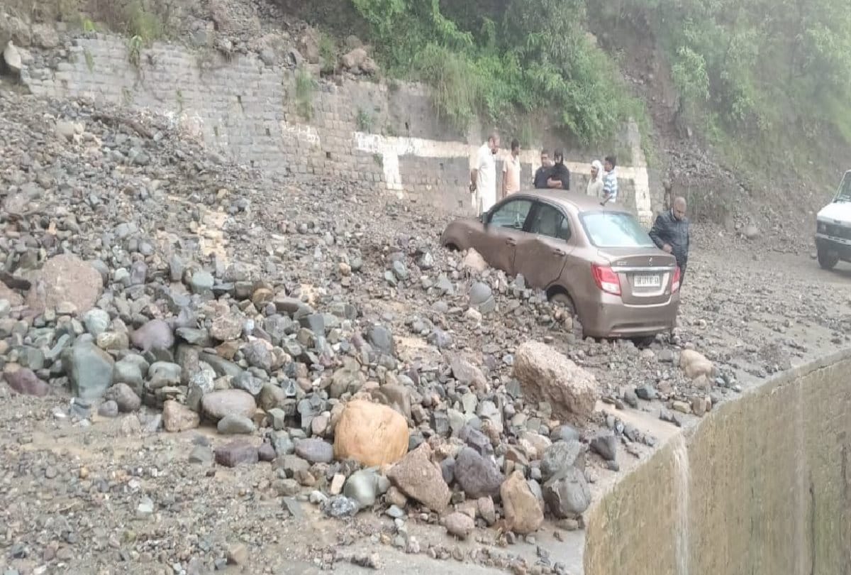 Himachal: 74 roads including Bharmour-Pathankot NH closed, falls on Lahaul peaks