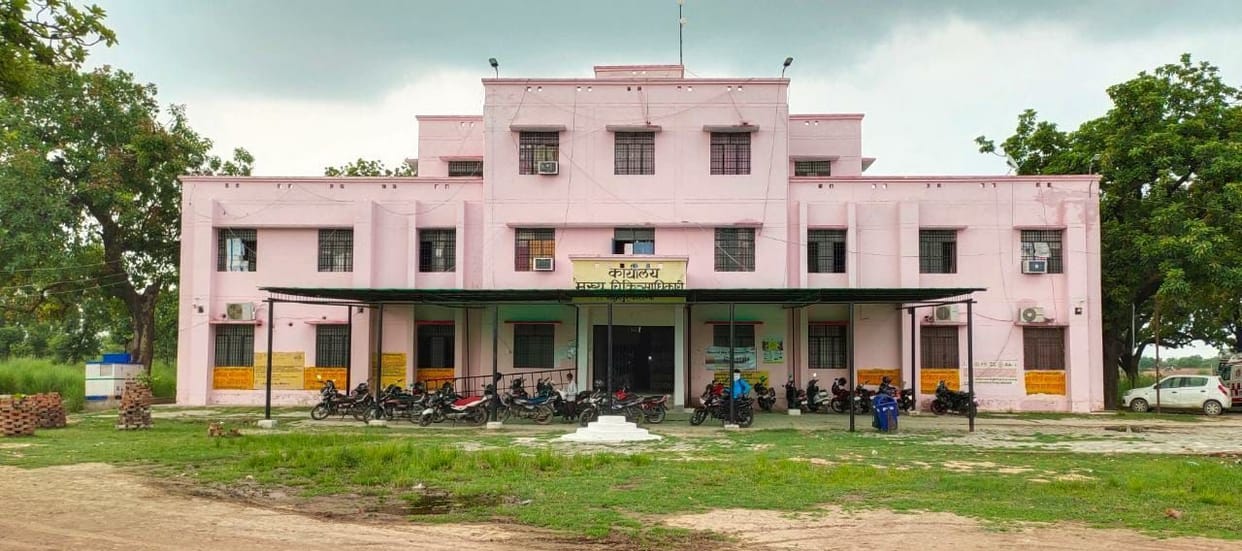 Crisis on job of five employees of Health Department