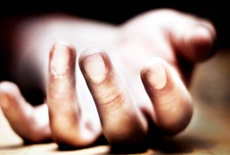 ruckus on the death of a boy in balrampur hospital in lucknow