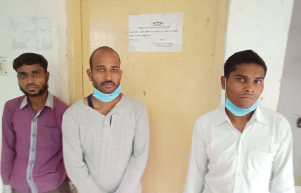 Police arrested three ATM thieves