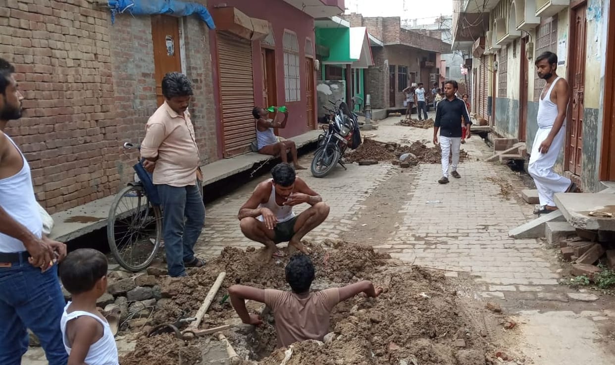 Repair of pipeline leakage started in the cantonment