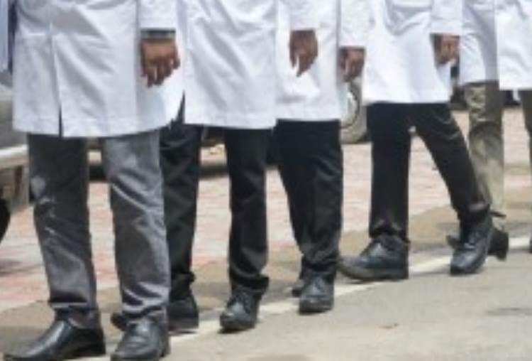 four hundred students of rajkiya national homeopathic medical college will face crisis