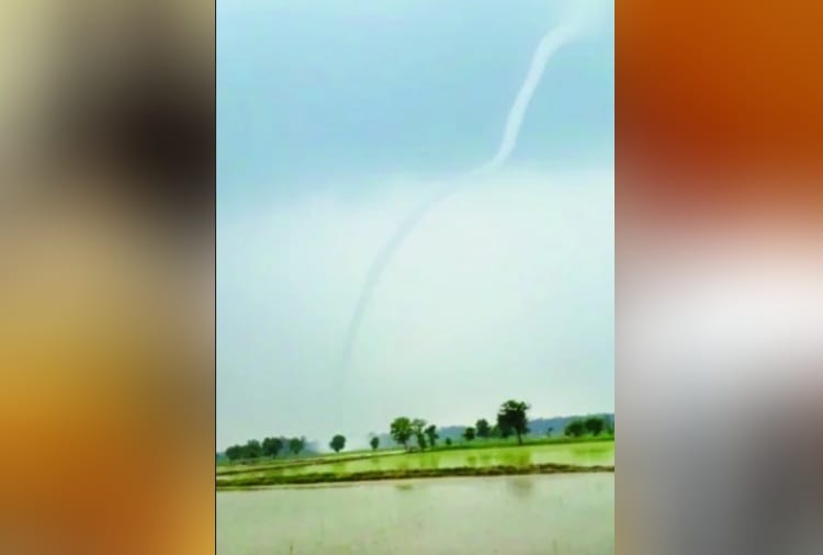 beautiful scene of nature via clouds and water in fields, video viral
