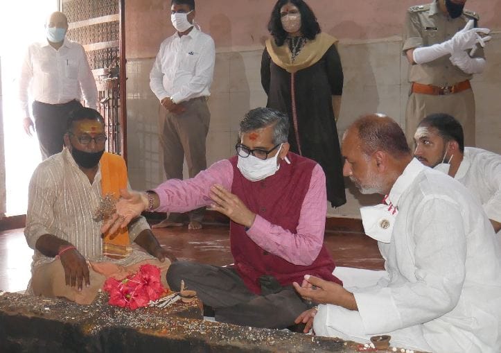 Chief Secretary visited mother Vindhyavasini, said - more than one thousand people will be examined everyday