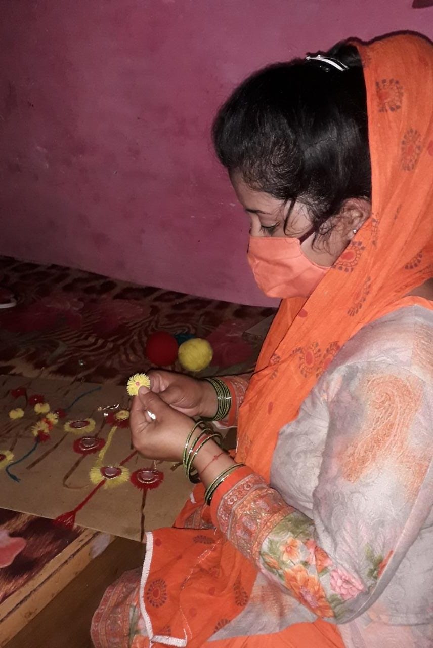 aanganbadi worker help poor sister