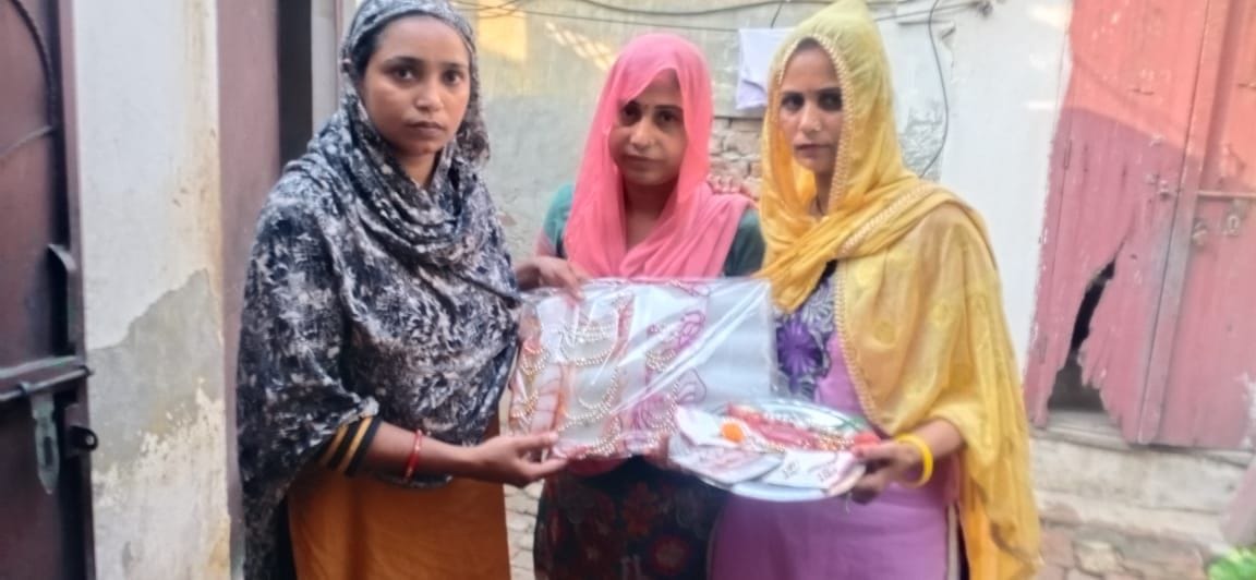 Self-reliance: women of Barka are making rakhi and thread