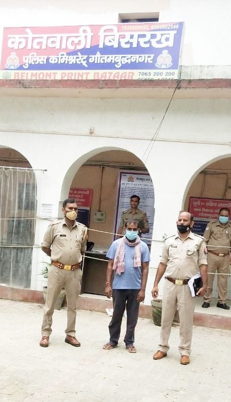 Men killed his brother for indecency from ladies