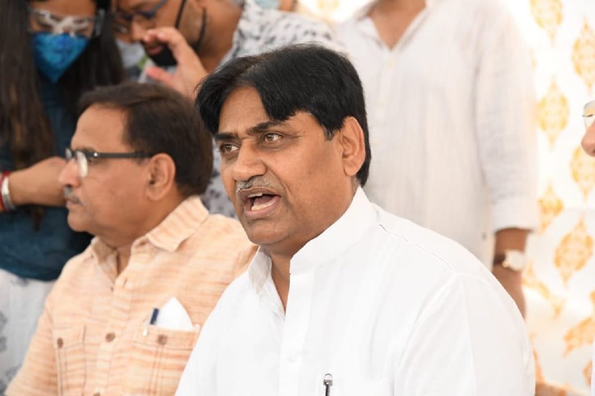 Govind Singh Dotasra may drop his ministerial post caught saying on camera news in Hindi