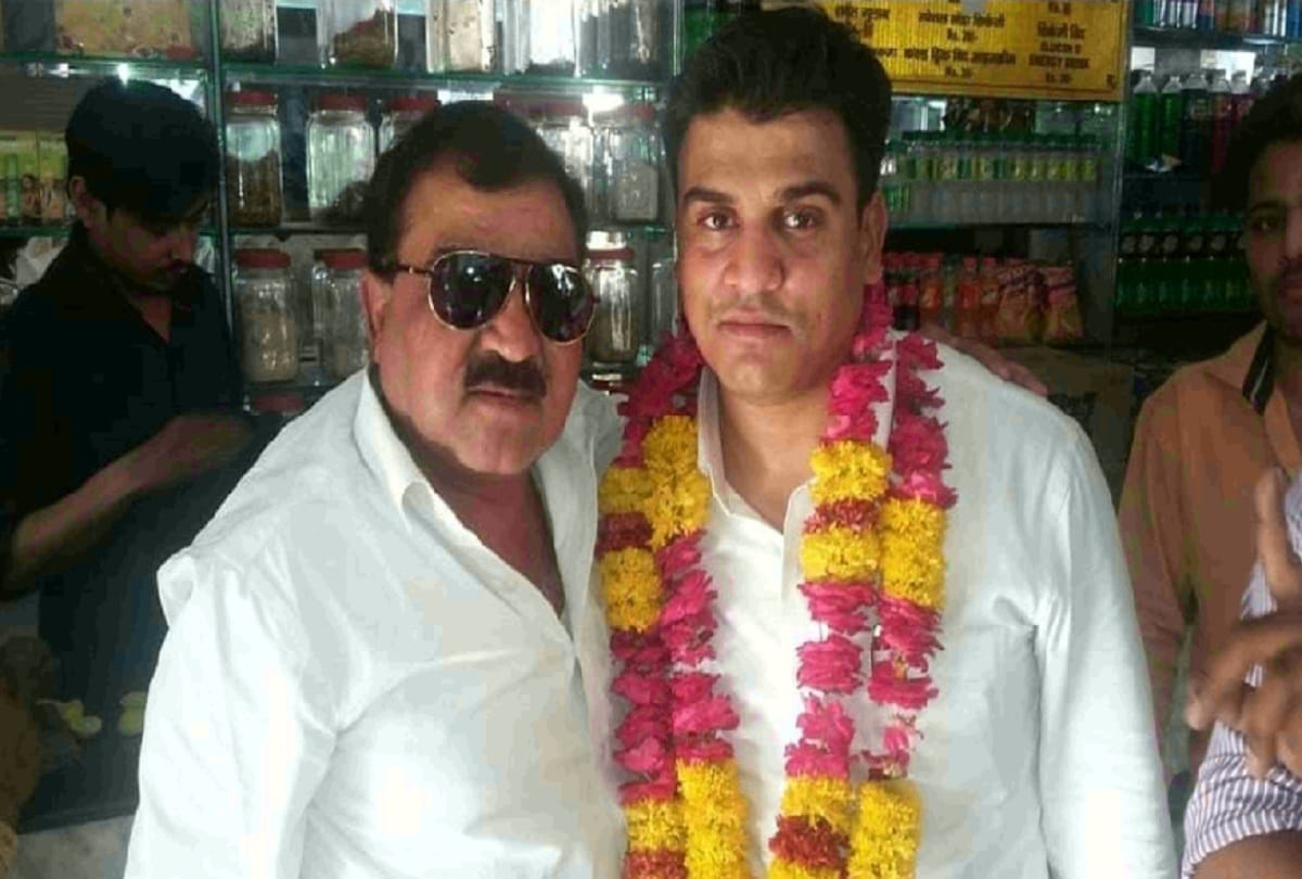 Kanpur encounter Vikas Dubey told BJP leader on chat Give 20 lakhs, go to Haji ji Will manage everything