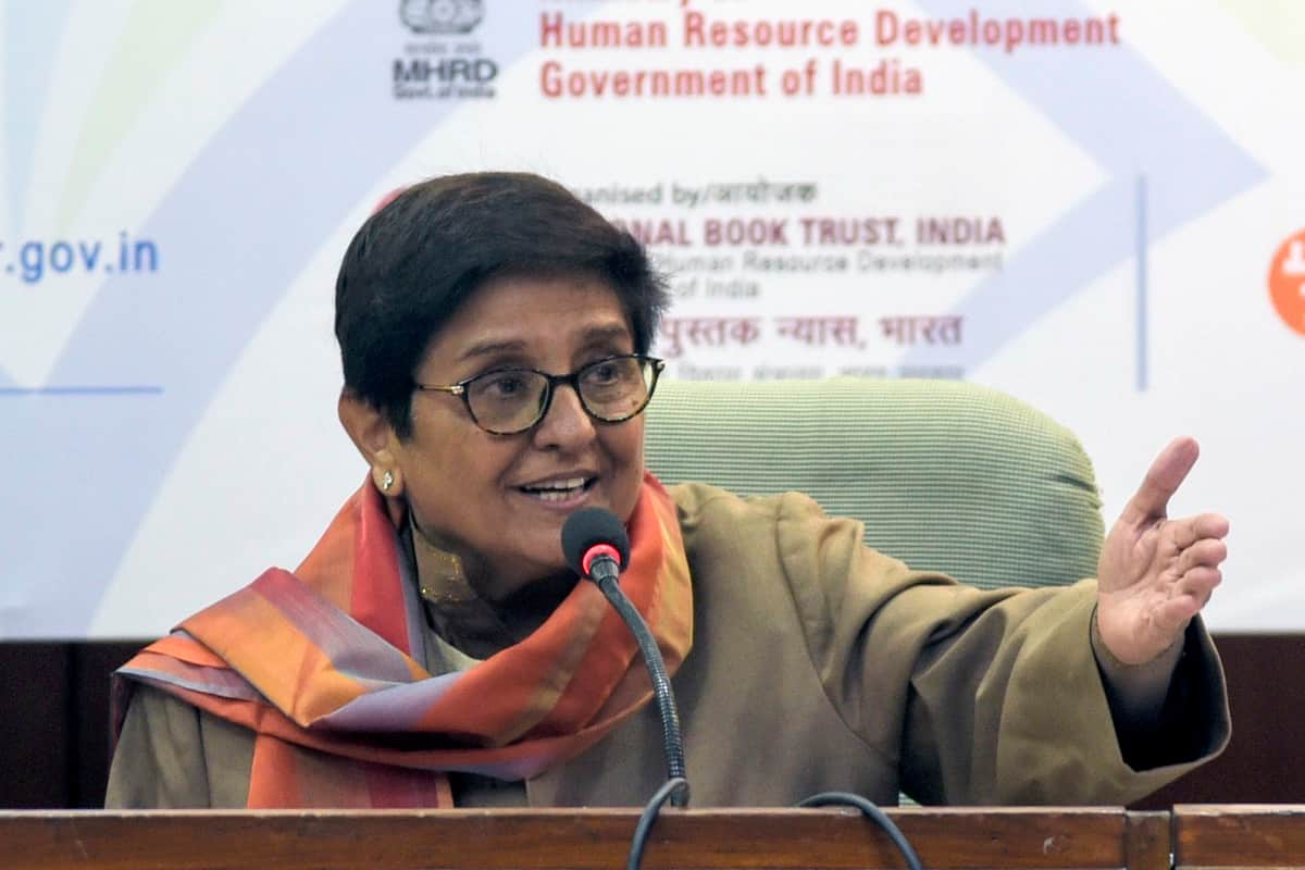 Kiran Bedi Birthday First Female IPS Officer of India Know Interesting Facts News in  Hindi
