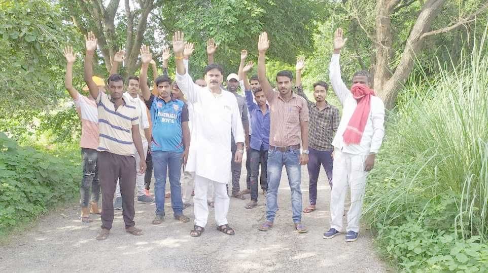 Villagers protest against the bad roads