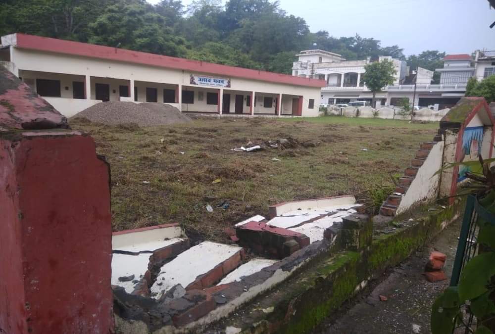 Angry Elephant Arrives In Residential Colony in haridwar, Broken Walls and Vehicle, Photos