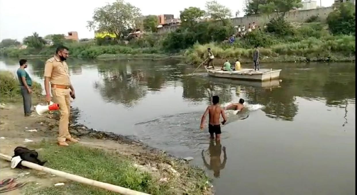 14 years Child drown in to the Hindon River