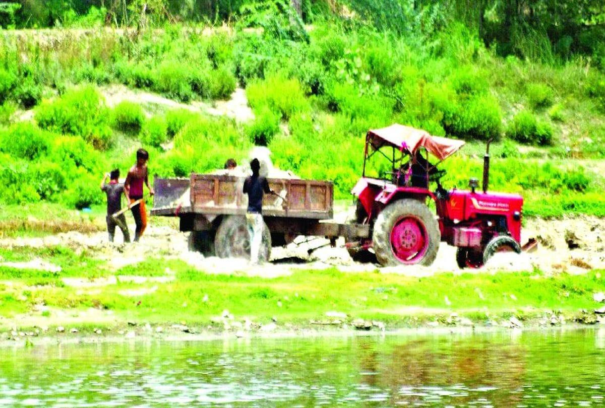 Illegal Mining In Yamuna River Crime News