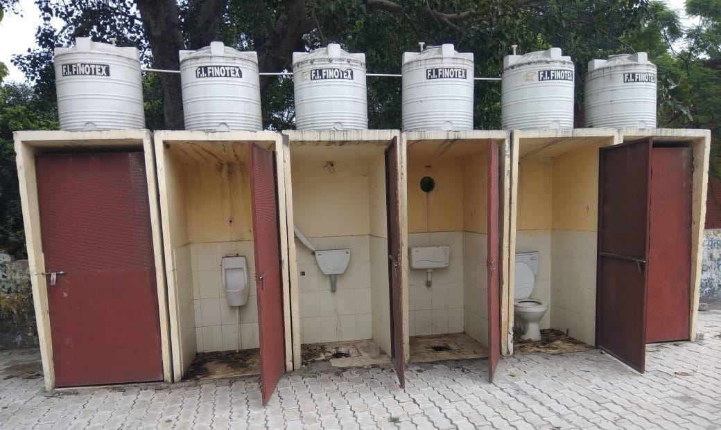 toilet