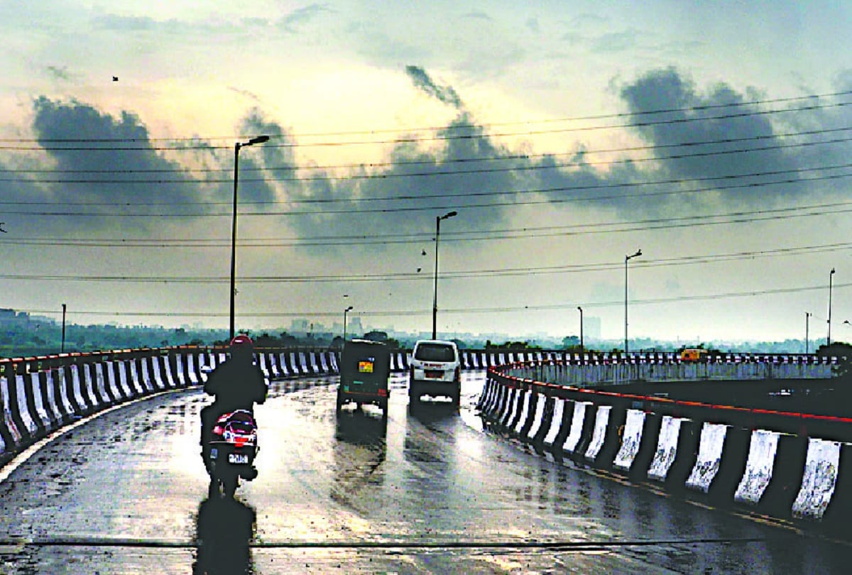 Relief from rain showers, possibility of rain for a week