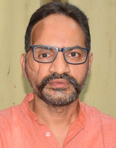 teeno ko goli lagi per aaj bhi jinda hoo