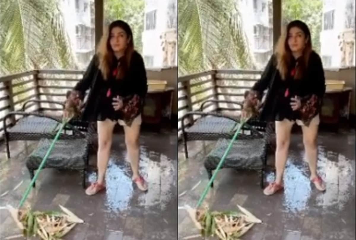 Raveena Tandon mopping her house with full makeup before her interview