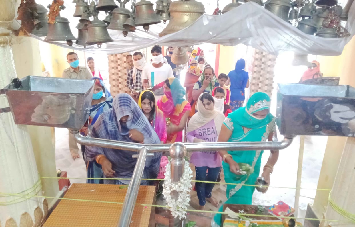 Sawan: A crowd of devotees thronged the pagoda on the fourth Monday