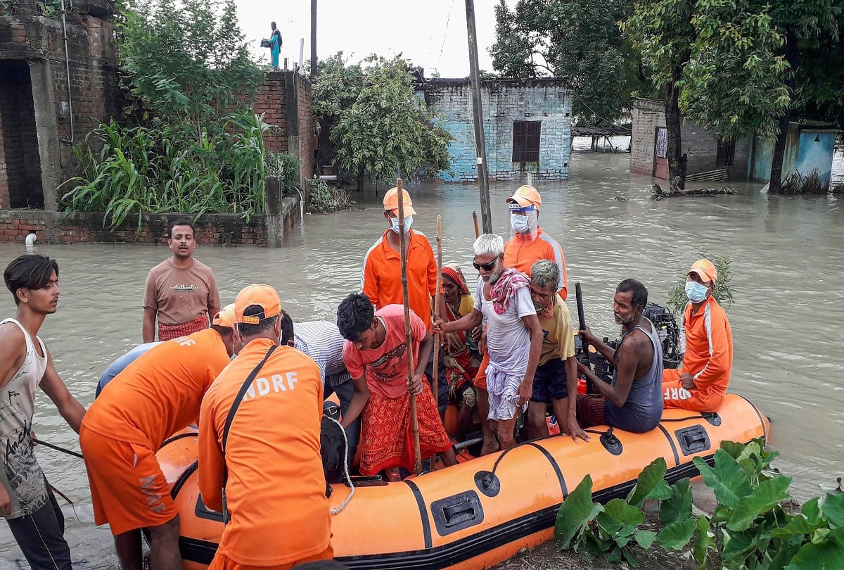 Bihar Flood news in Hindi : Flood situation is getting worse in Bihar
