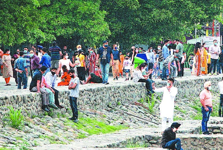 People in Chandigarh are ignoring masks and social distance