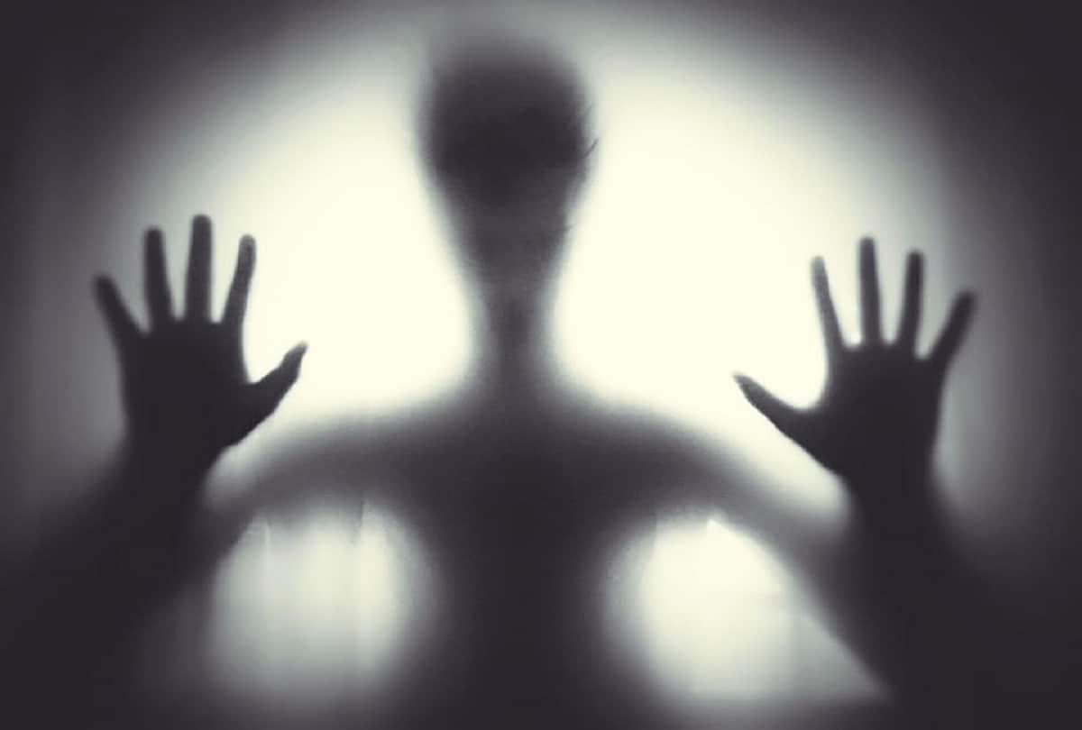 uk woman has claimed love affair with ghost now wants a breakup