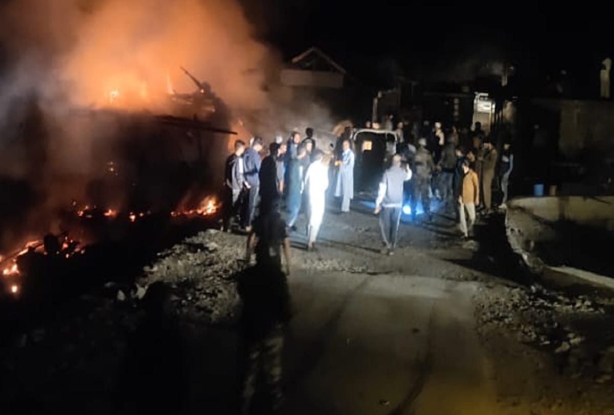Jammu Kashmir police and force averted major fire accident to get spread
