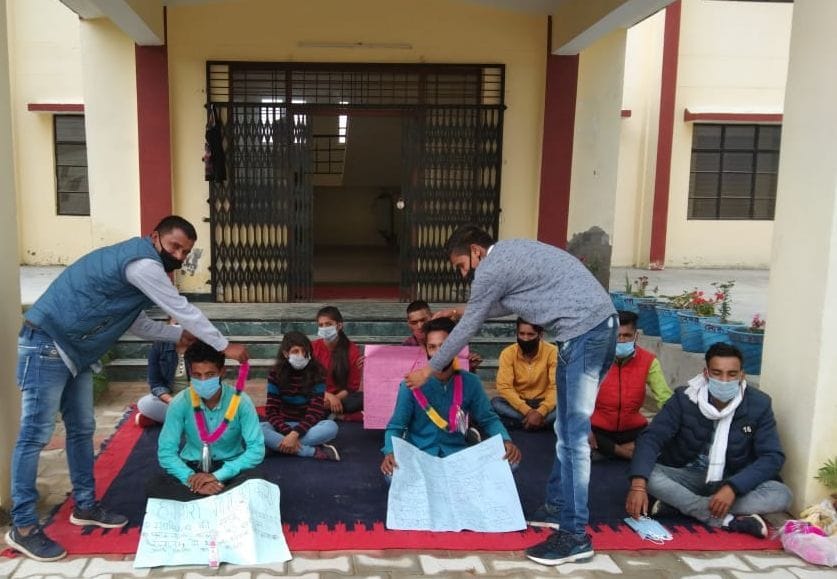 Gradual hunger of students continues