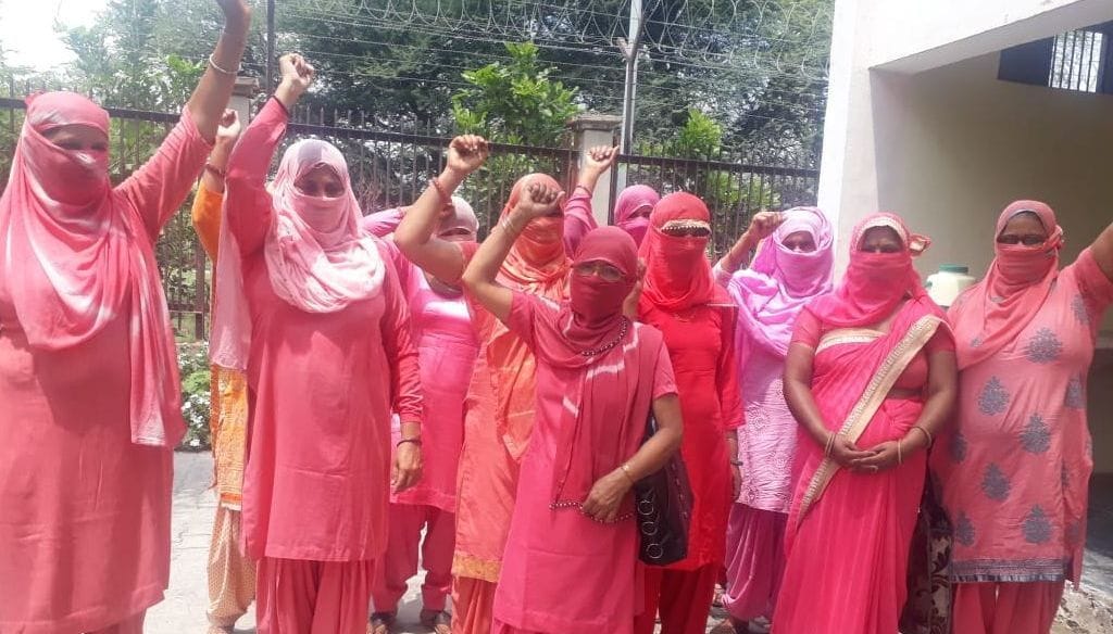 protest,civic issuse,aanganvaadi centere,charkhi dadri news
