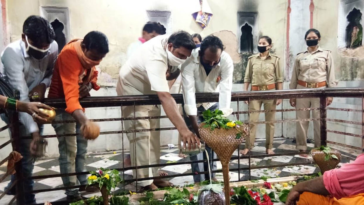 worship of lord shiva on 4th monday of shravan
