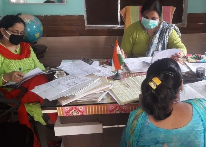 Schools are deserted, they are also afraid of enrollment