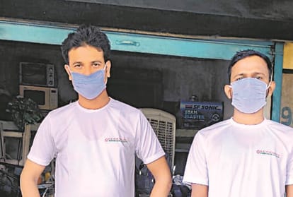 two engineer friends start junk business during lockdown in lucknow