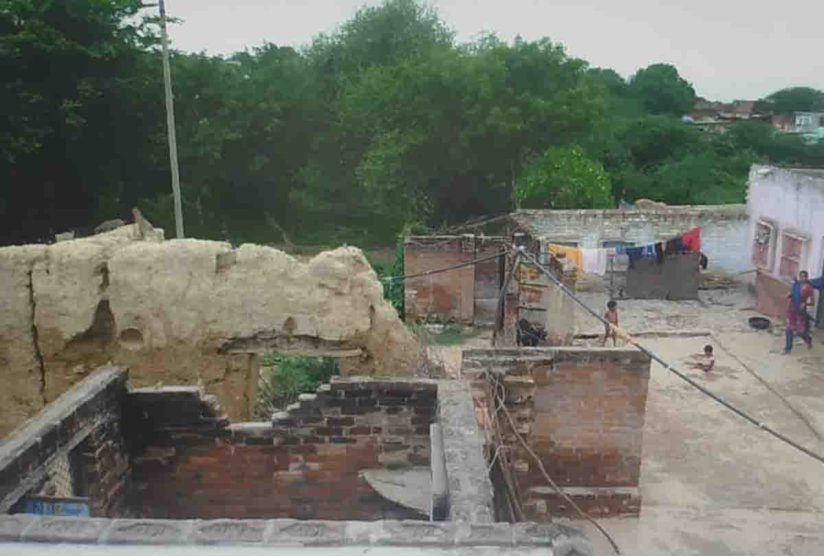 bodies are buried in every house from the courtyard to the stove