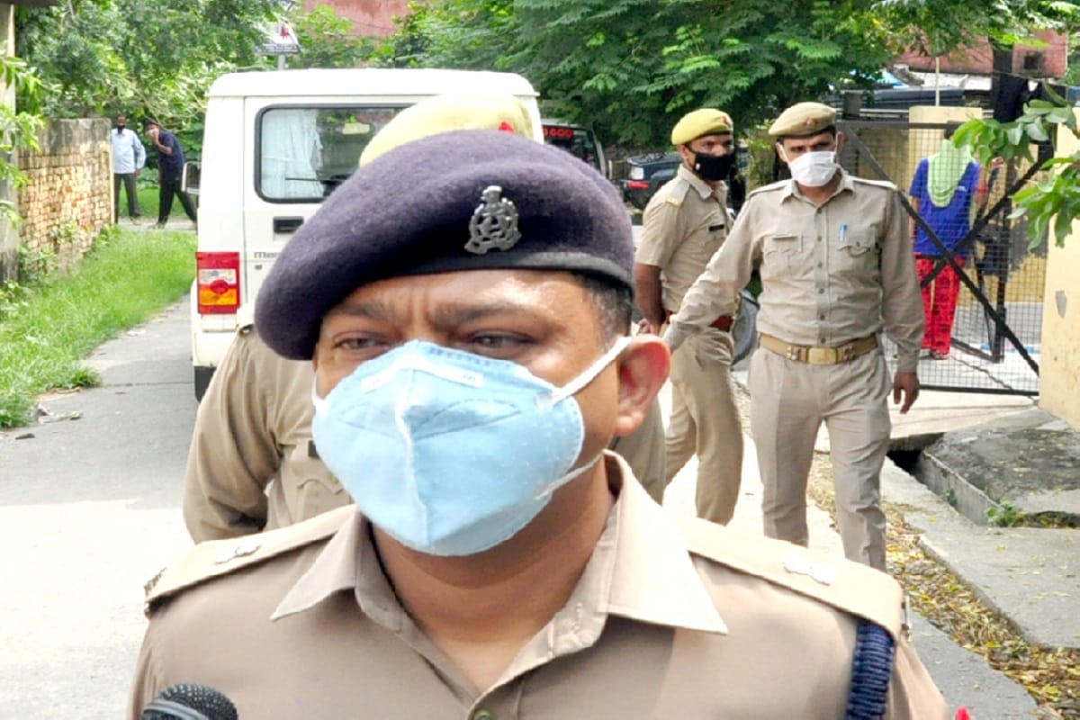 Saharanpur: Forest workers beat up villager, Congress MLA ruckus at police station